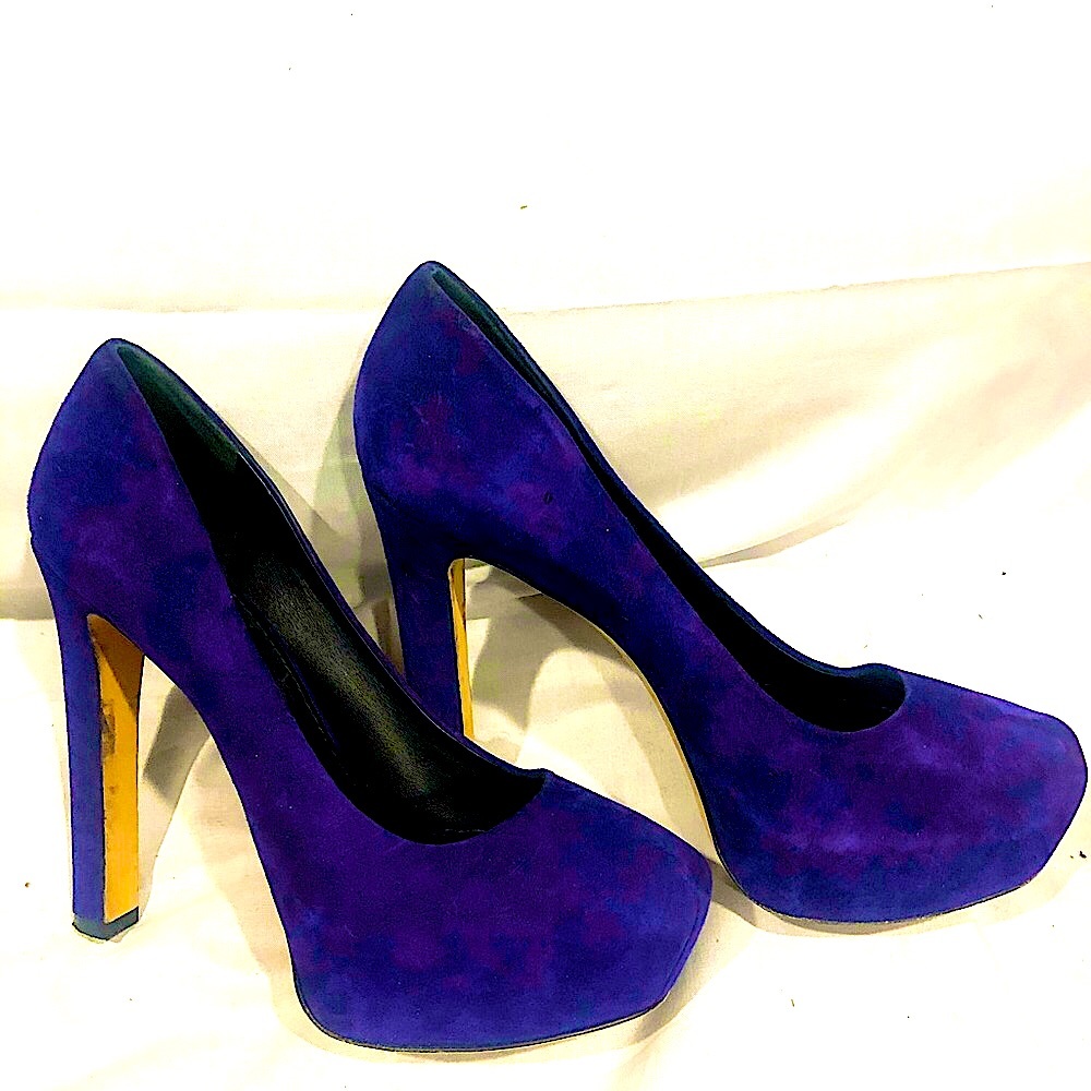SALE! BRIAN ATWOOD suede pumps